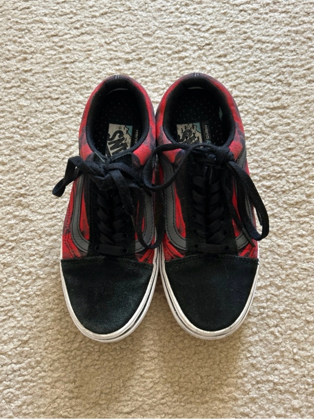 Vans Men’s/Women’s Red and Black Low-Top Sneakers